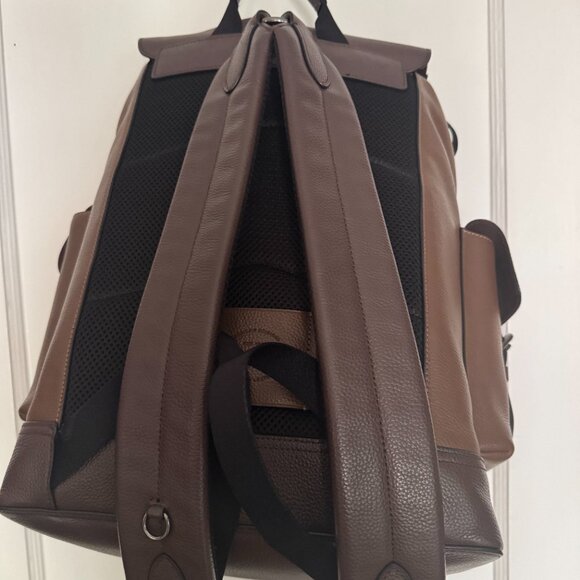 Coach Mens two  tone Brown Pebbled Leather Backpack - Picture 6 of 8